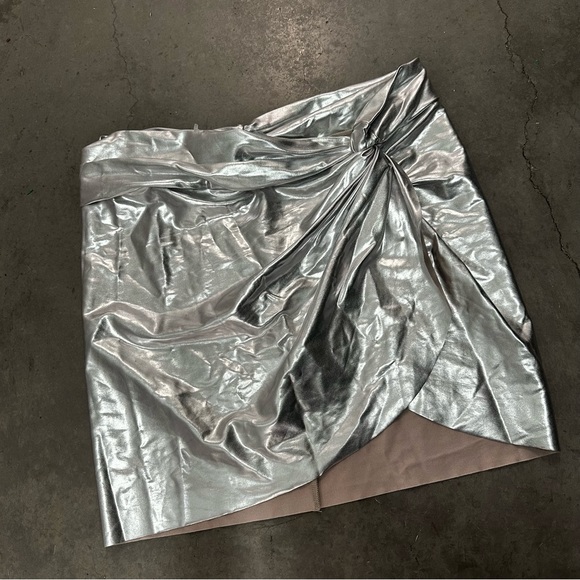 SKIMS Metallic Sarong - Picture 6 of 6